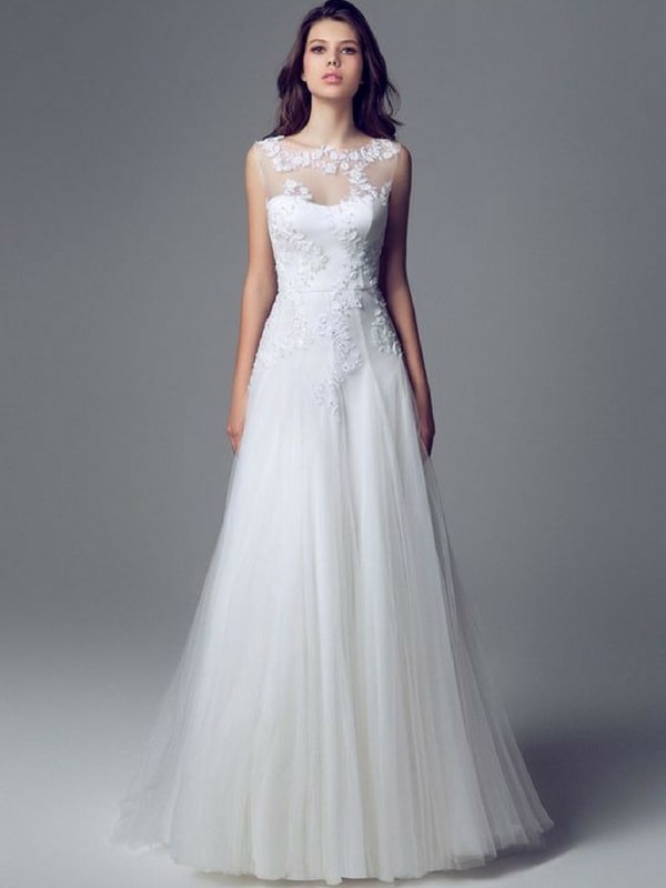 Pear Shaped wedding dress - blank canvas